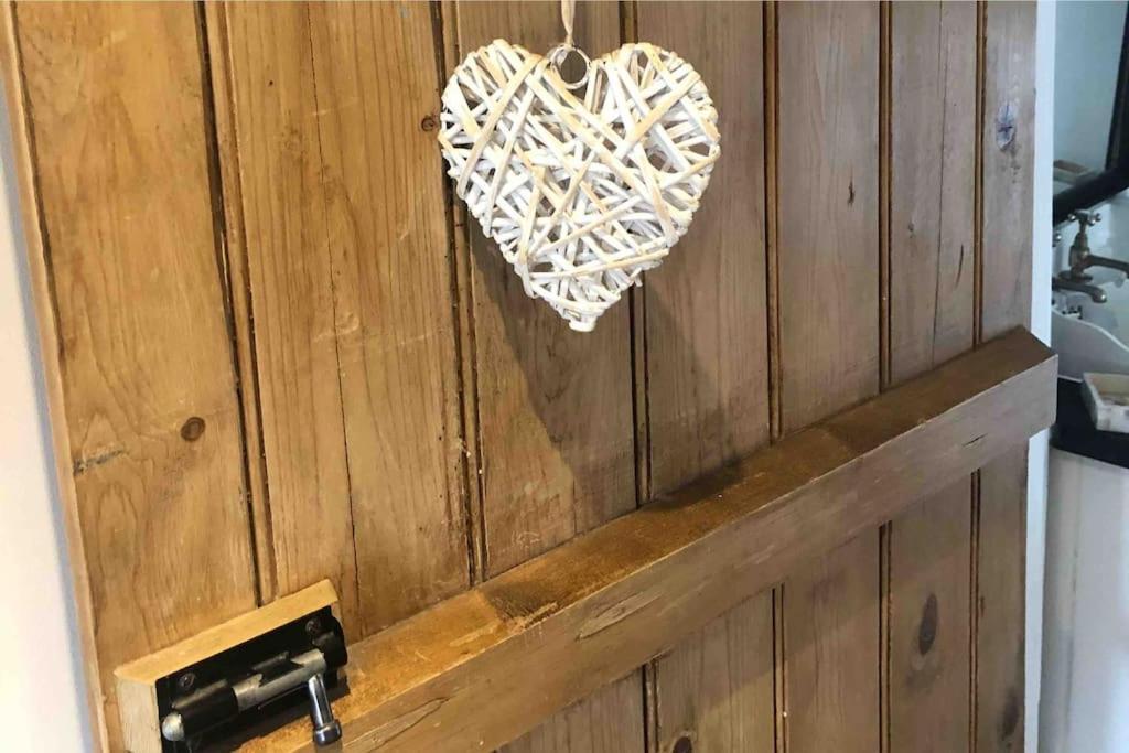 Westside Cottage, Newby, Clapham, Yorkshire Dales National Park, Famous Three Peaks, Near The Lake District, Pets Are Welcome Newby  Ngoại thất bức ảnh