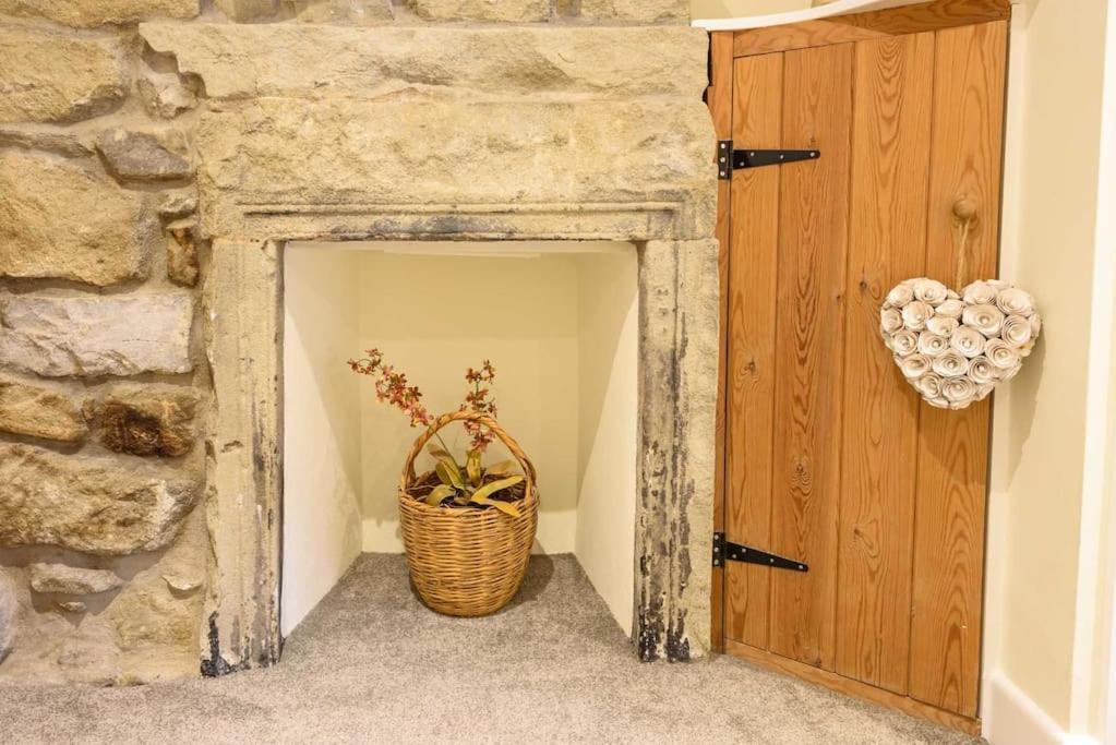 Westside Cottage, Newby, Clapham, Yorkshire Dales National Park, Famous Three Peaks, Near The Lake District, Pets Are Welcome Newby  Ngoại thất bức ảnh