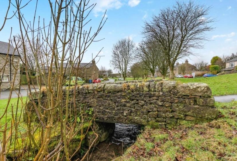 Westside Cottage, Newby, Clapham, Yorkshire Dales National Park, Famous Three Peaks, Near The Lake District, Pets Are Welcome Newby  Ngoại thất bức ảnh